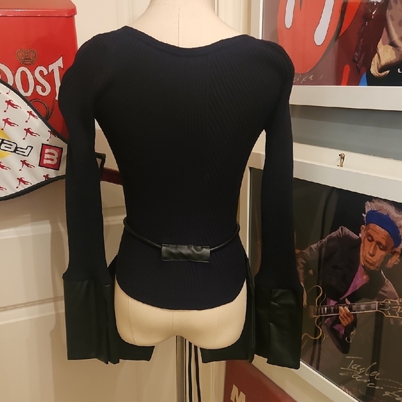 Elegant Black Sweater With PU Leather - Picture 2 of 7